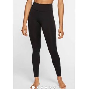 Nike leggings